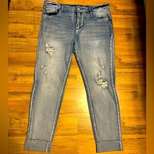 Zoe + Phoebe skinny ankle length distressed jeans size 14